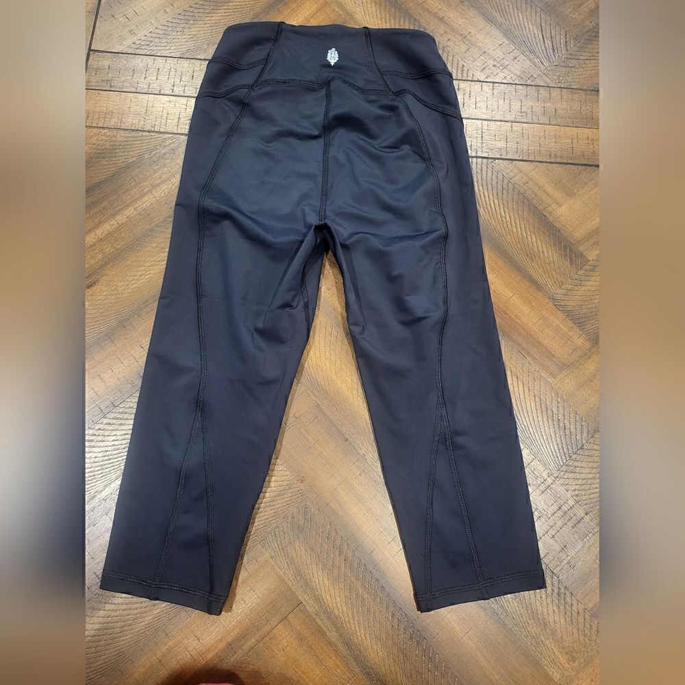 Free People Sporty Capri Leggings XS Black